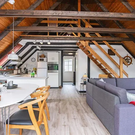 6 Person Holiday In