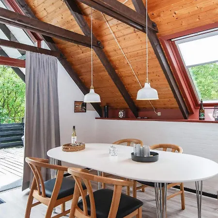 度假居 6 Person Holiday In *