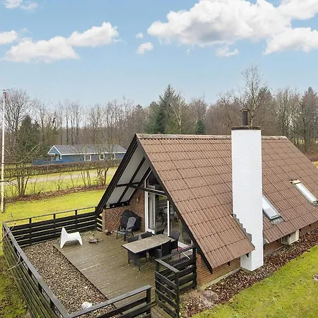6 Person Holiday In